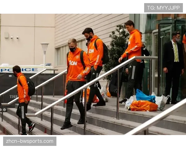 曼联战胜利物浦后队员疲惫归曼市 赛后状态堪忧需尽快恢复 曼联战胜利物浦后队员疲惫归曼市 赛后状态堪忧需尽快恢复